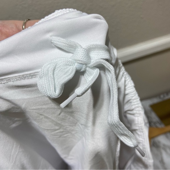 XIDIDA White Pleated Mini Skort Skirt Athletic Tennis Golf Size Medium - Picture 8 of 9